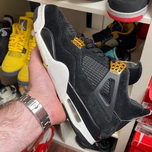 Jordan 4 Royalty 4 size 8.5
